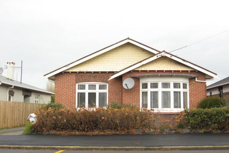 Photo of property in 201 Macandrew Road, South Dunedin, Dunedin, 9012