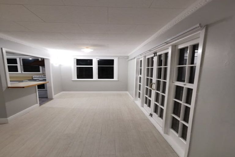 Photo of property in 10 Korokoro Road, Korokoro, Lower Hutt, 5012