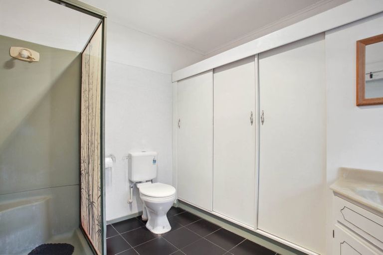 Photo of property in 33 Nevada Avenue, Pakuranga Heights, Auckland, 2010