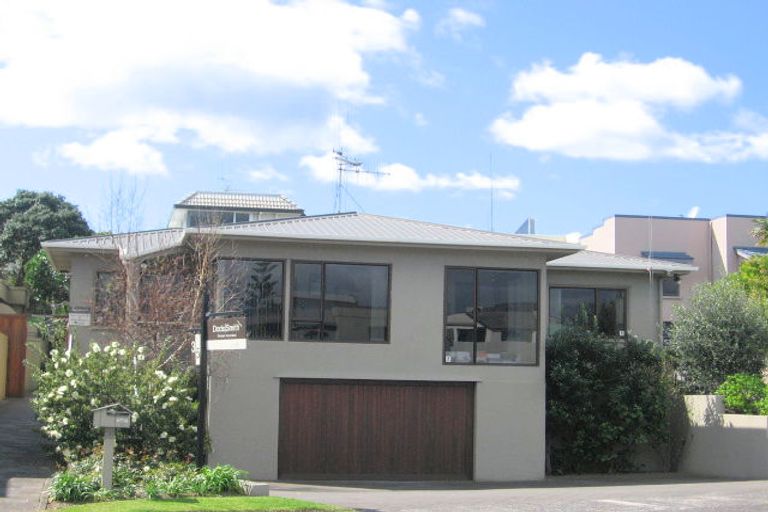 Photo of property in 35 May Street, Mount Maunganui, 3116