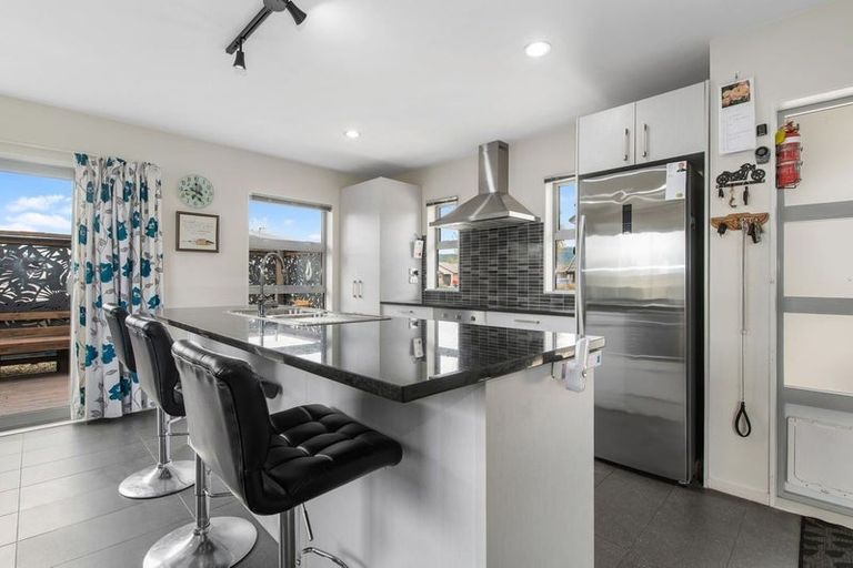 Photo of property in 32e Robinson Avenue, Holdens Bay, Rotorua, 3010