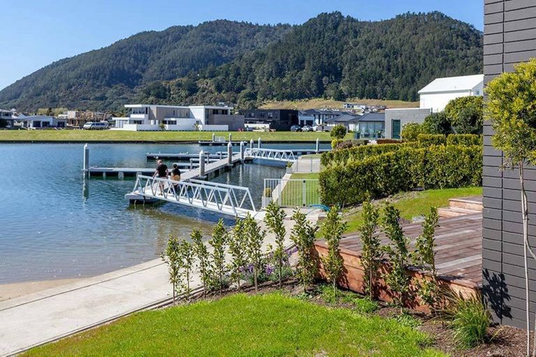 Photo of property in 136 Motu Hei, Pauanui, Hikuai, 3579