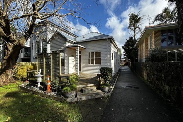 Photo of property in 1/833 Manukau Road, Royal Oak, Auckland, 1061