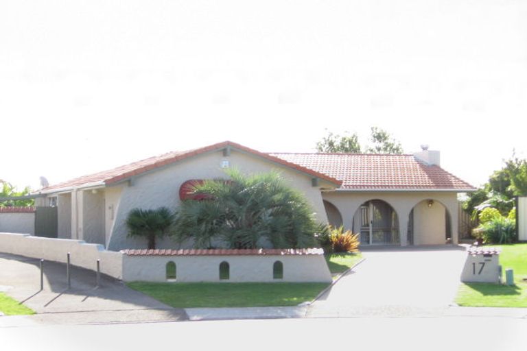 Photo of property in 17 Skilling Place, Farm Cove, Auckland, 2012