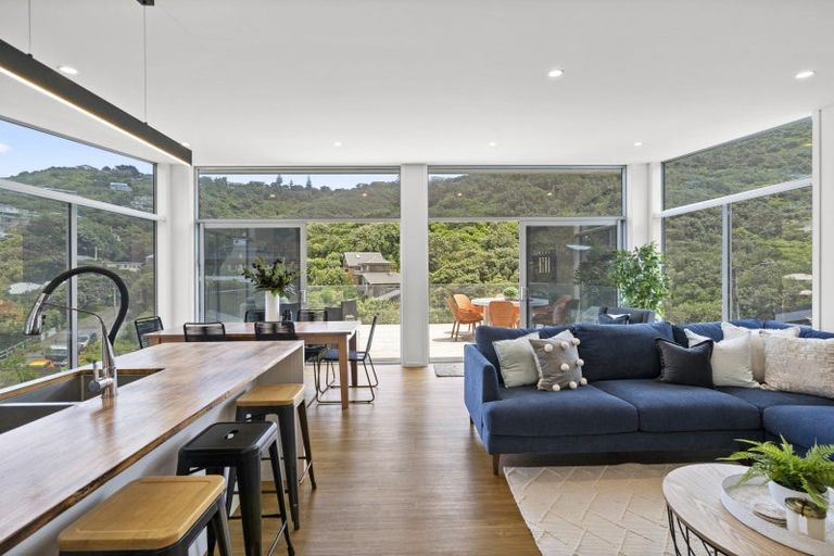 Photo of property in 221 Houghton Bay Road, Houghton Bay, Wellington, 6023