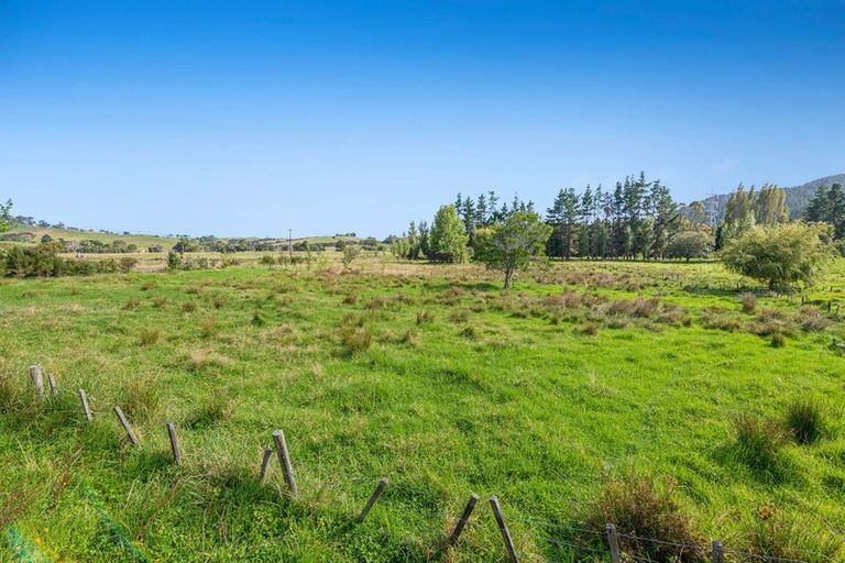 Photo of property in 2832 Kaipara Coast Highway, Glorit, Warkworth, 0984