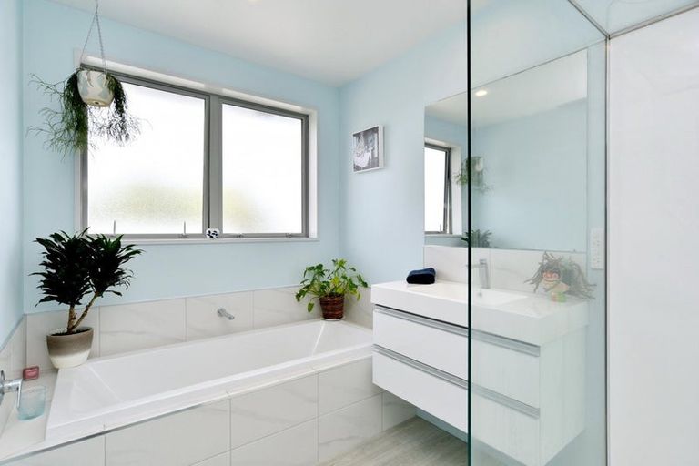 Photo of property in 27 Westpark Boulevard, Rangiora, 7400