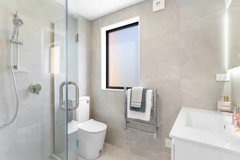 Photo of property in 14d Benders Avenue, Hillcrest, Auckland, 0627