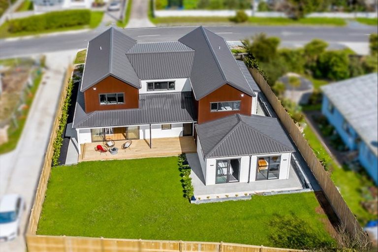 Photo of property in 17a Alexandra Street, Riverhead, 0820