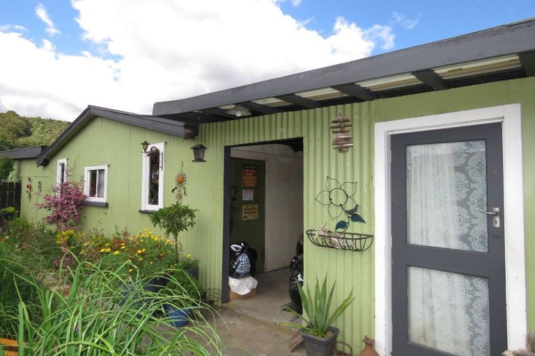 Photo of property in 43 Dick Street, Reefton, 7830