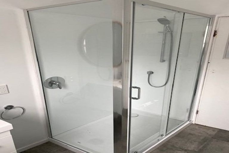 Photo of property in 53 Hawker Street, Mount Victoria, Wellington, 6011