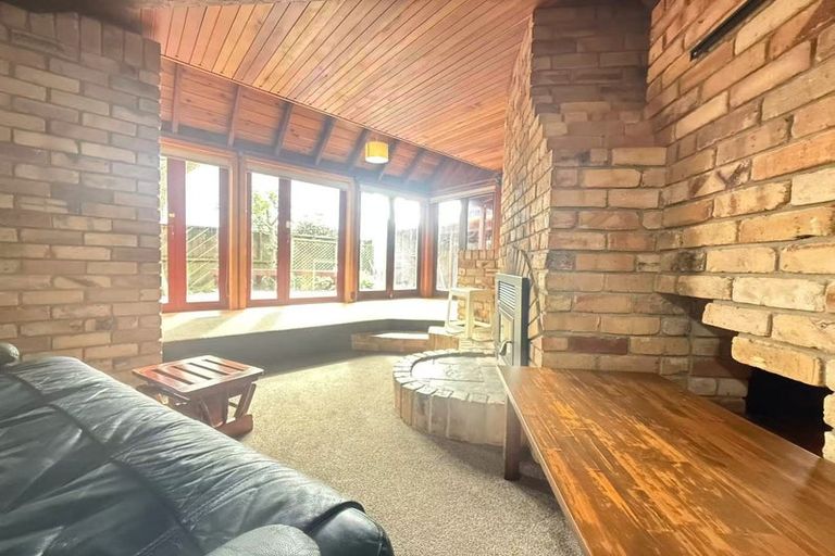 Photo of property in 7b The Esplanade, Eastern Beach, Auckland, 2012