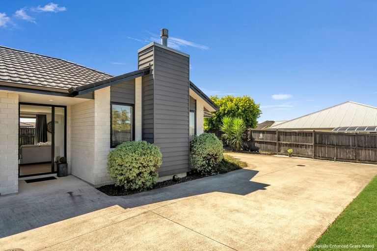 Photo of property in 6 Tavarnya Way, Patumahoe, Pukekohe, 2679