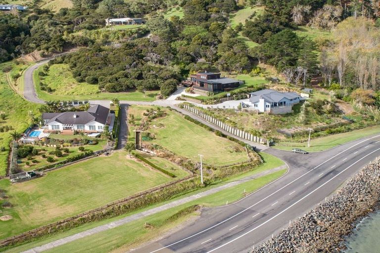 Photo of property in 10 Ngarimu Heights Row, Ngarimu Bay, Thames, 3575