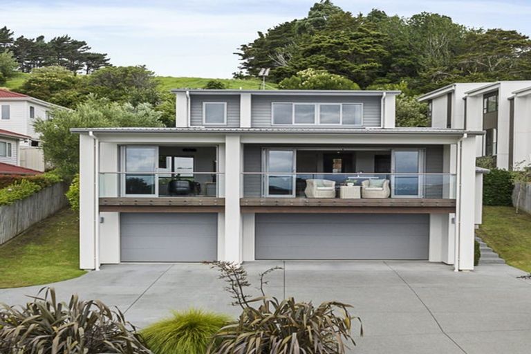 Photo of property in 4 Ravello Rise, Flat Bush, Auckland, 2019