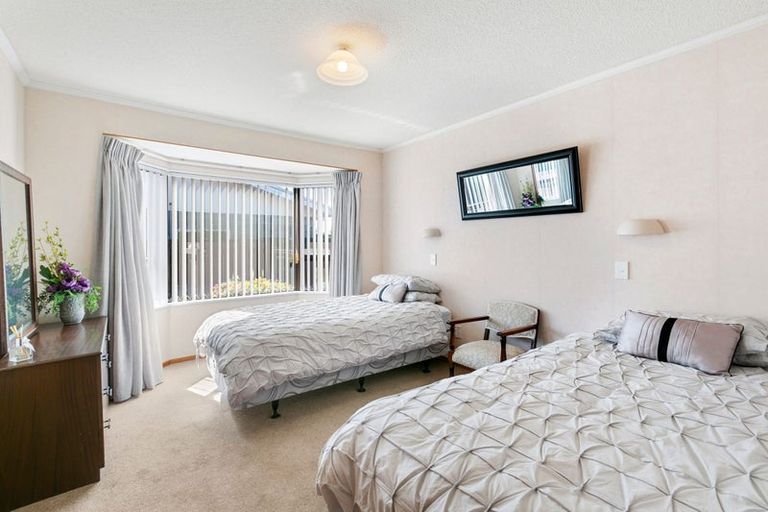 Photo of property in 31 Jans Terrace, Oakura, 4314