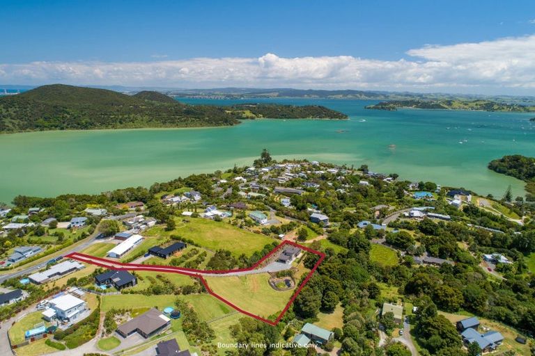 Photo of property in 12 Ritchie Road, Parua Bay, Whangarei, 0174