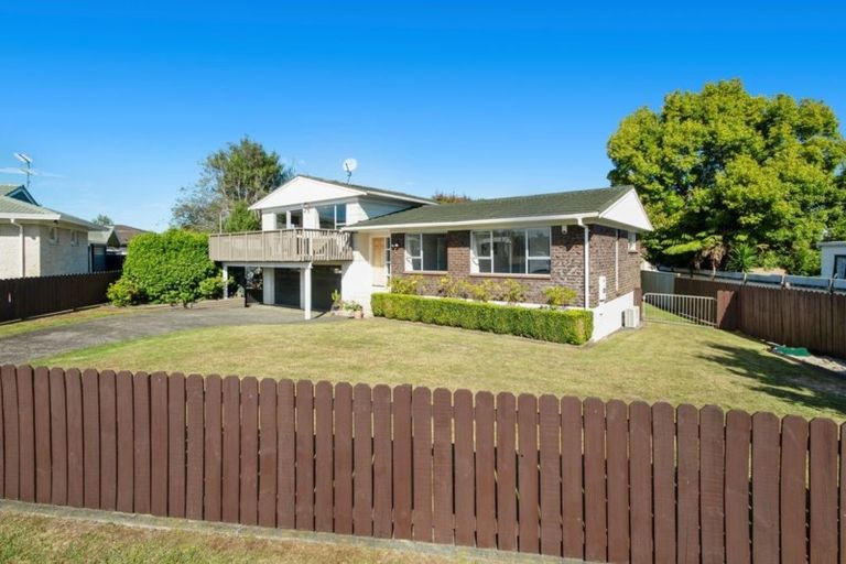 Photo of property in 34 Trentham Road, Papakura, 2110