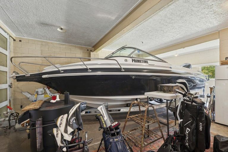 Photo of property in 11 Nisbet Terrace, Kinloch, Taupo, 3377