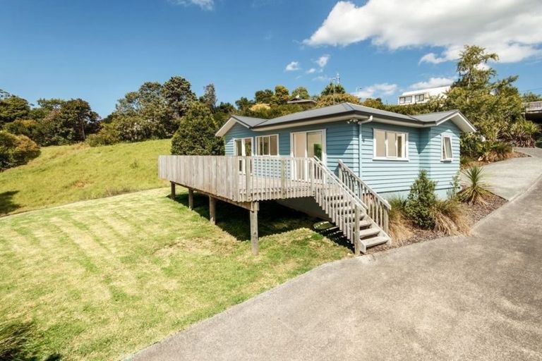 Photo of property in 22a Viridian Lane, Greenhithe, Auckland, 0632