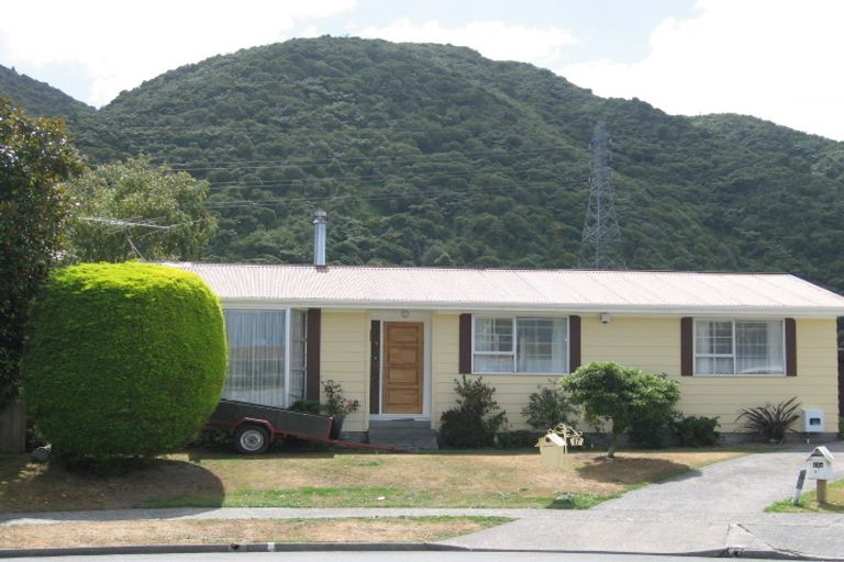 Photo of property in 17 Fremont Grove, Totara Park, Upper Hutt, 5018