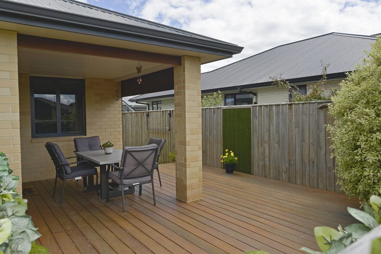 Photo of property in 3 Hereford Drive, Carterton, 5713