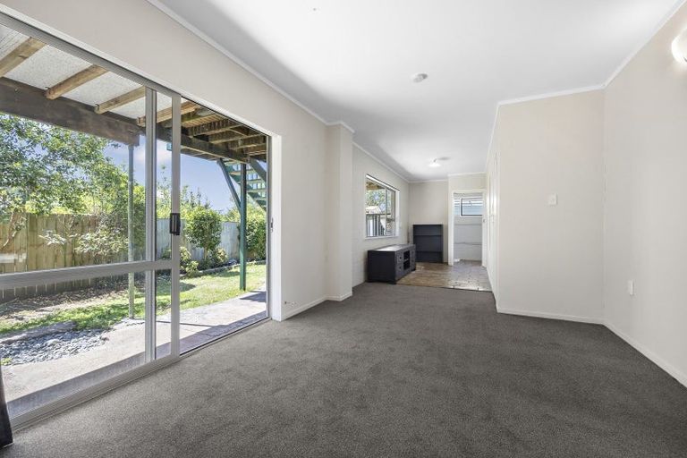 Photo of property in 12 Kawakawa-orere Road, Kawakawa Bay, Papakura, 2585