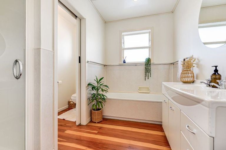 Photo of property in 2 Katherine Place, Melville, Hamilton, 3206