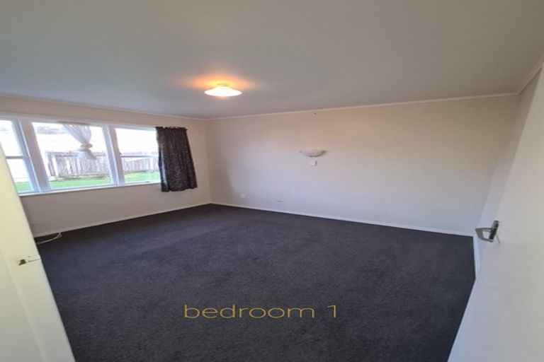 Photo of property in 2/31 Hillside Drive, Maoribank, Upper Hutt, 5018