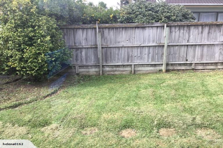 Photo of property in 1/36 Blacklock Avenue, Henderson, Auckland, 0612