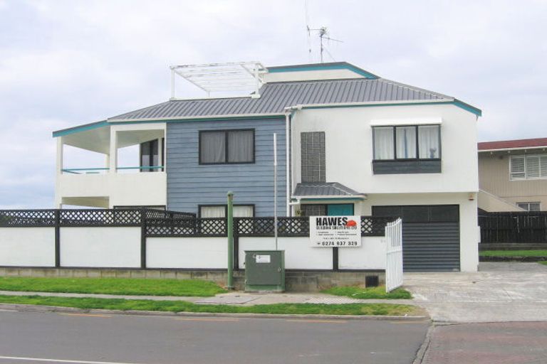 Photo of property in 4 Surf Road, Mount Maunganui, 3116