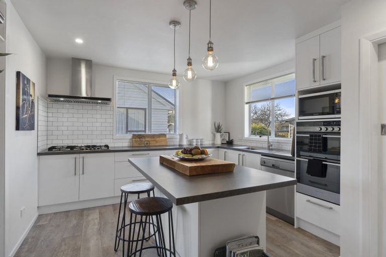 Photo of property in 21 Avro Crescent, Hornby, Christchurch, 8042