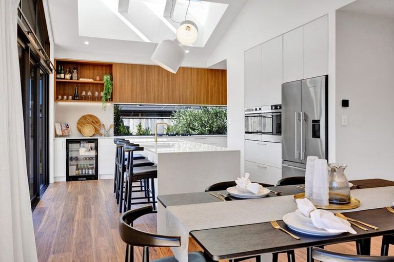 Photo of property in 27 Keene Drive, Bell Block, New Plymouth, 4312