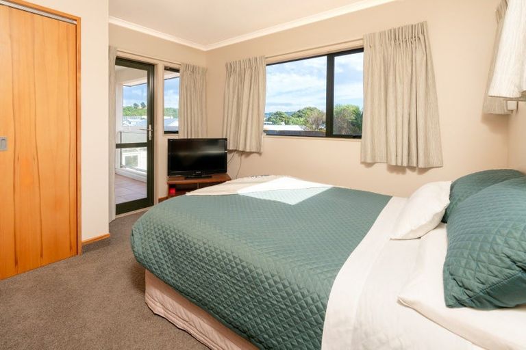 Photo of property in 33 Argentine Avenue, Miramar, Wellington, 6022