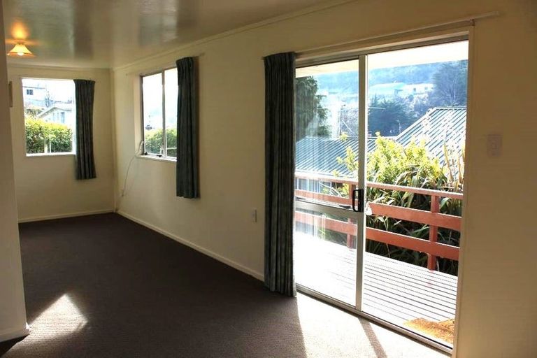 Photo of property in 372 Kaikorai Valley Road, Bradford, Dunedin, 9011
