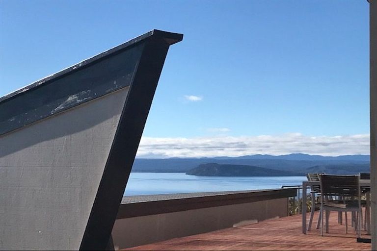 Photo of property in 14 Ngapera Way, Omori, Turangi, 3381