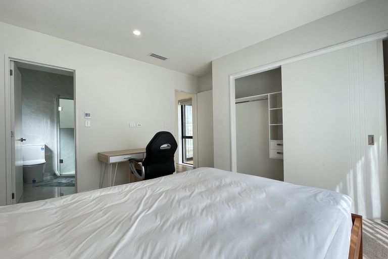 Photo of property in 36 Greenfinch Road, Hobsonville, Auckland, 0616