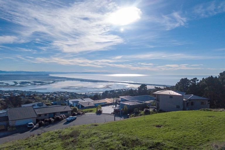 Photo of property in 10 Stoneyridge Close, Mount Pleasant, Christchurch, 8081