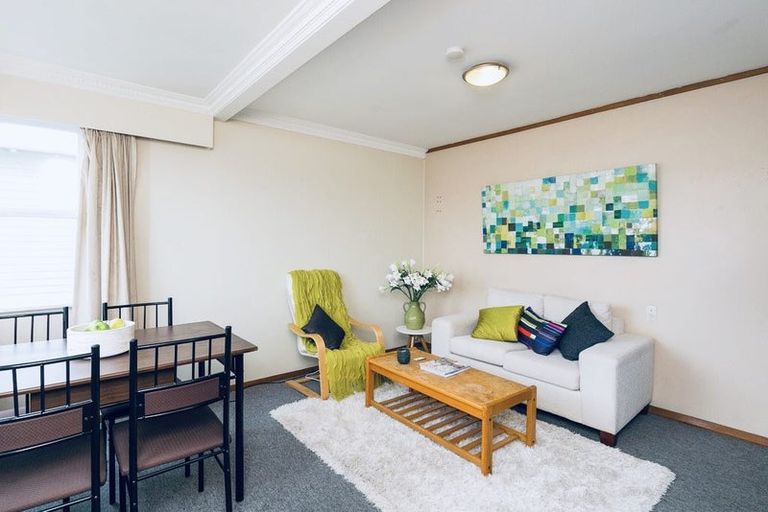 Photo of property in 16 Queens Drive, Kilbirnie, Wellington, 6022