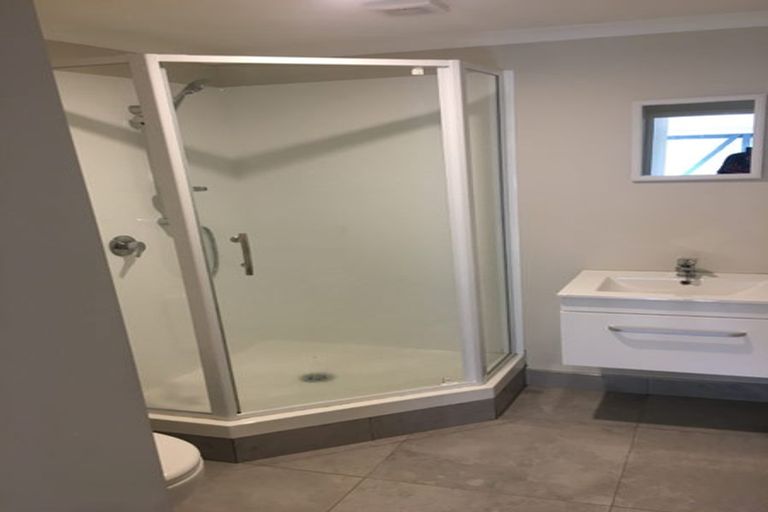 Photo of property in 52 Stillwater Crescent, Stillwater, Silverdale, 0993