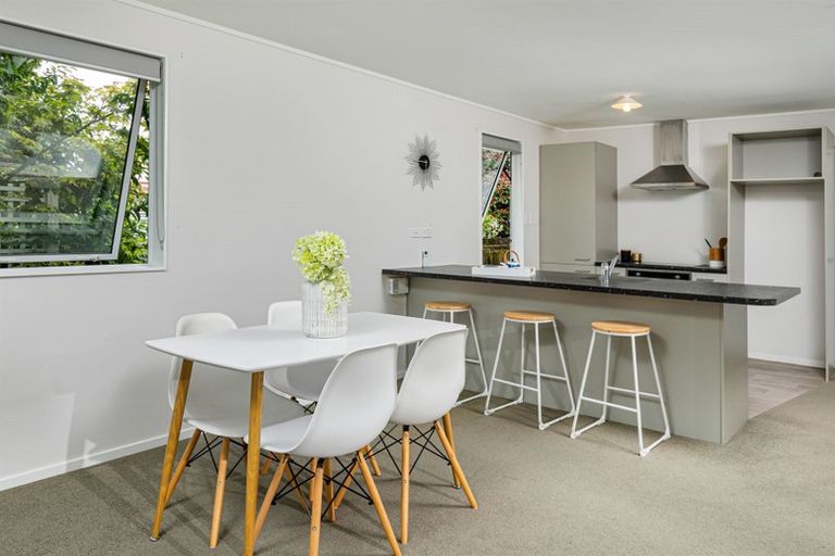 Photo of property in 685a Swanson Road, Swanson, Auckland, 0612