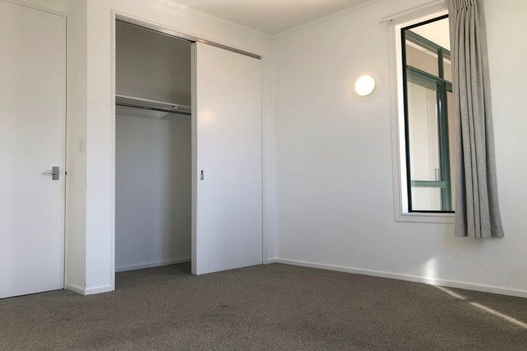Photo of property in Tennyson Apartments, 19/25 Tennyson Street, Te Aro, Wellington, 6011