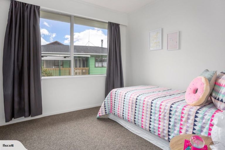Photo of property in 82 Tweed Road, Papakowhai, Porirua, 5024