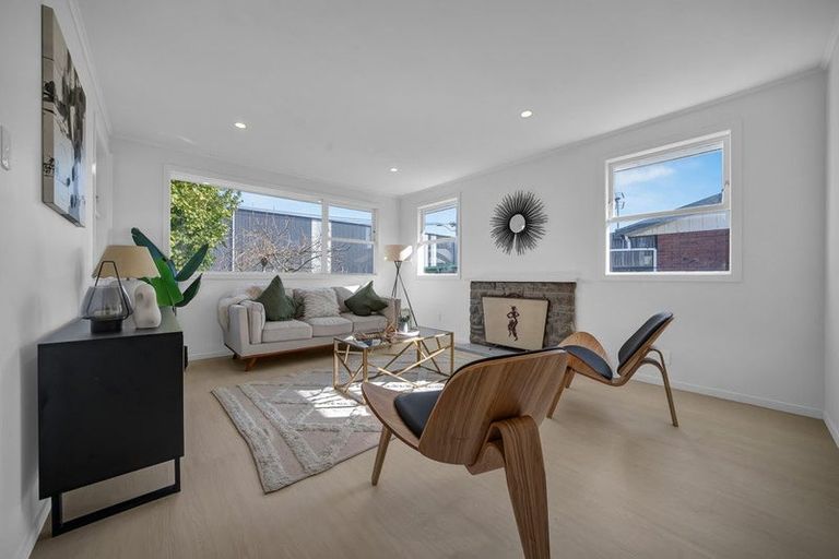 Photo of property in 97 Tidal Road, Mangere, Auckland, 2022