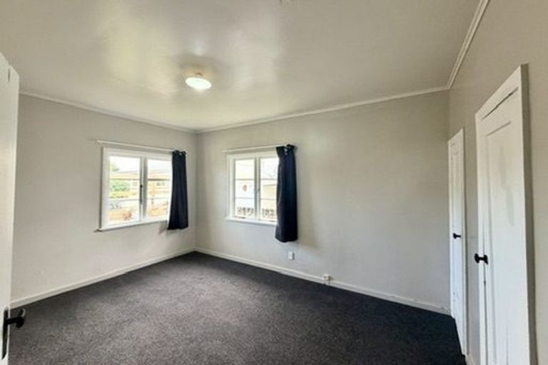 Photo of property in 3 Daniell Street, Bulls, 4818