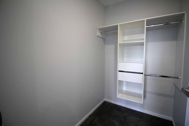 Photo of property in 6b Waddell Avenue, Point England, Auckland, 1072