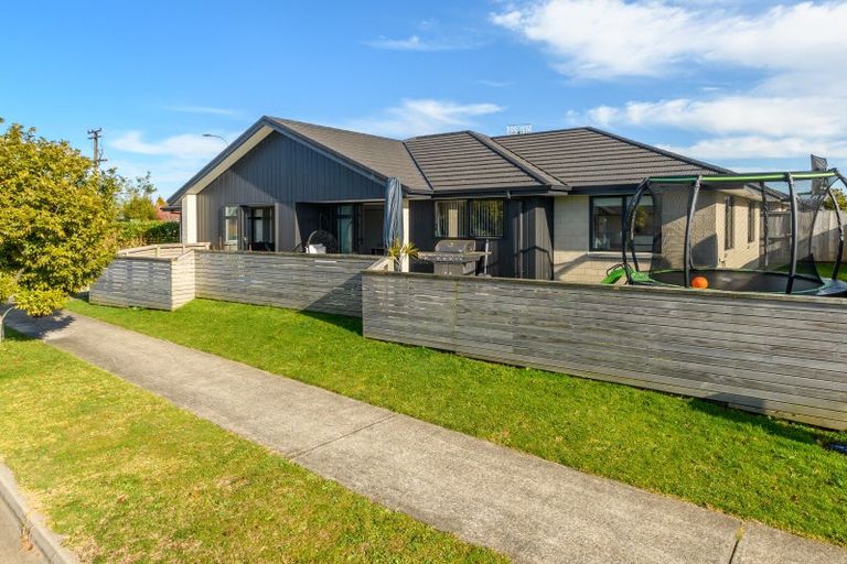 Photo of property in 1 Fearnley Grove, Pyes Pa, Tauranga, 3112