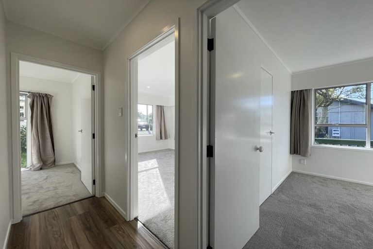 Photo of property in 14 Withers Road, Glen Eden, Auckland, 0602