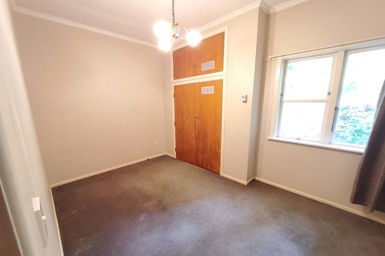 Photo of property in 48 Aurora Terrace, Kelburn, Wellington, 6012