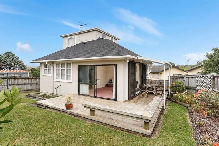 Photo of property in 14a Arawa Street, New Lynn, Auckland, 0600